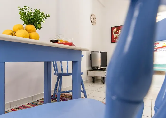 Armenaki At The Center Of Appartement *